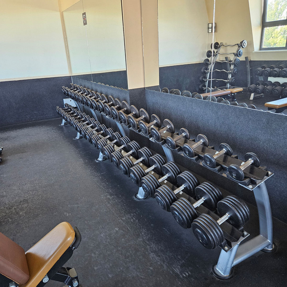ElbeSport cast iron dumbbell set from 2.5 to 60 kg in 2.5 kg increments (24 pairs) Oldschool, INCLUDING dumbbell racks, used - with signs of wear