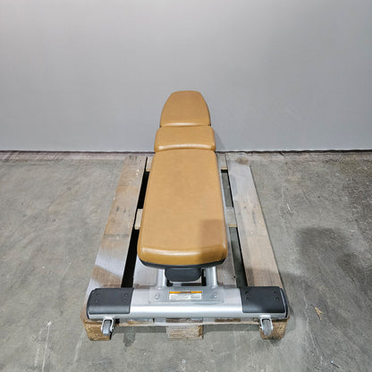 Life Fitness Multibank verstellbar, Multi-Adjustable Bench SMAB, Signature Serie, Rahmenfarbe Silber, Polsterfarbe Orange, gebrauchter - überholter Zustand