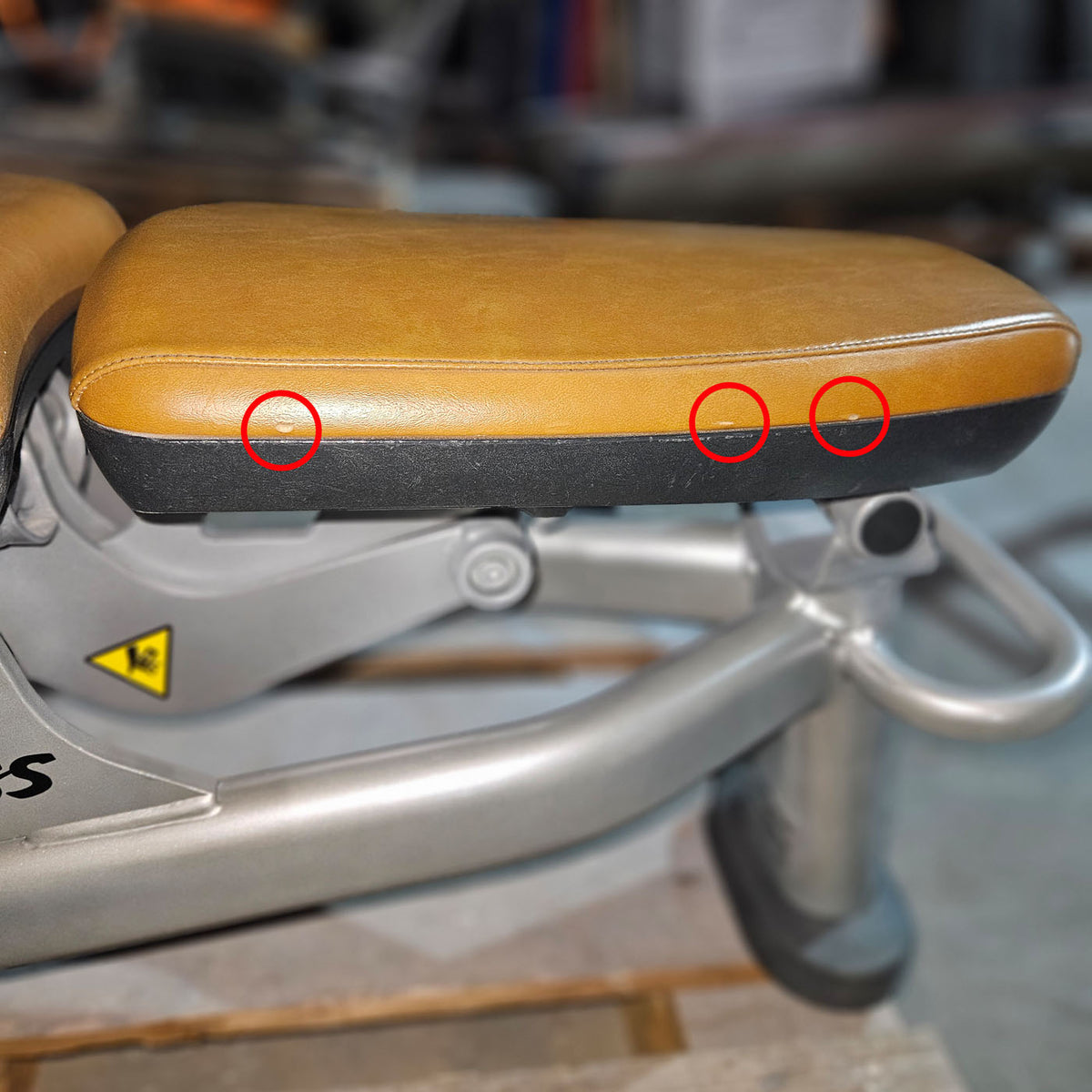 Life Fitness Multi-Adjustable Bench SMAB, Signature Series, frame color silver, upholstery color orange, used - refurbished condition