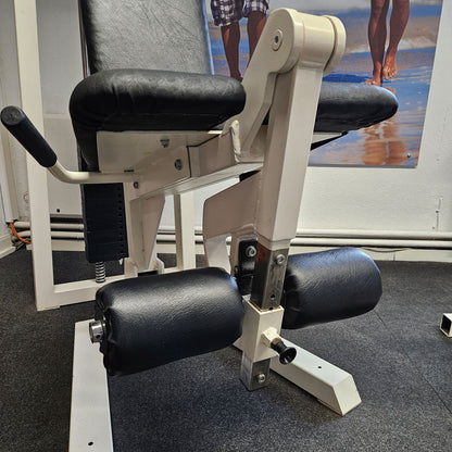 Gym80 Beinstrecker sitzend, Leg Extension, Oldschool Bodybuilding Kraftgerät - Edition oder Classic Line, Rahmenfarbe Weiß, gebraucht mit Gebrauchsspuren