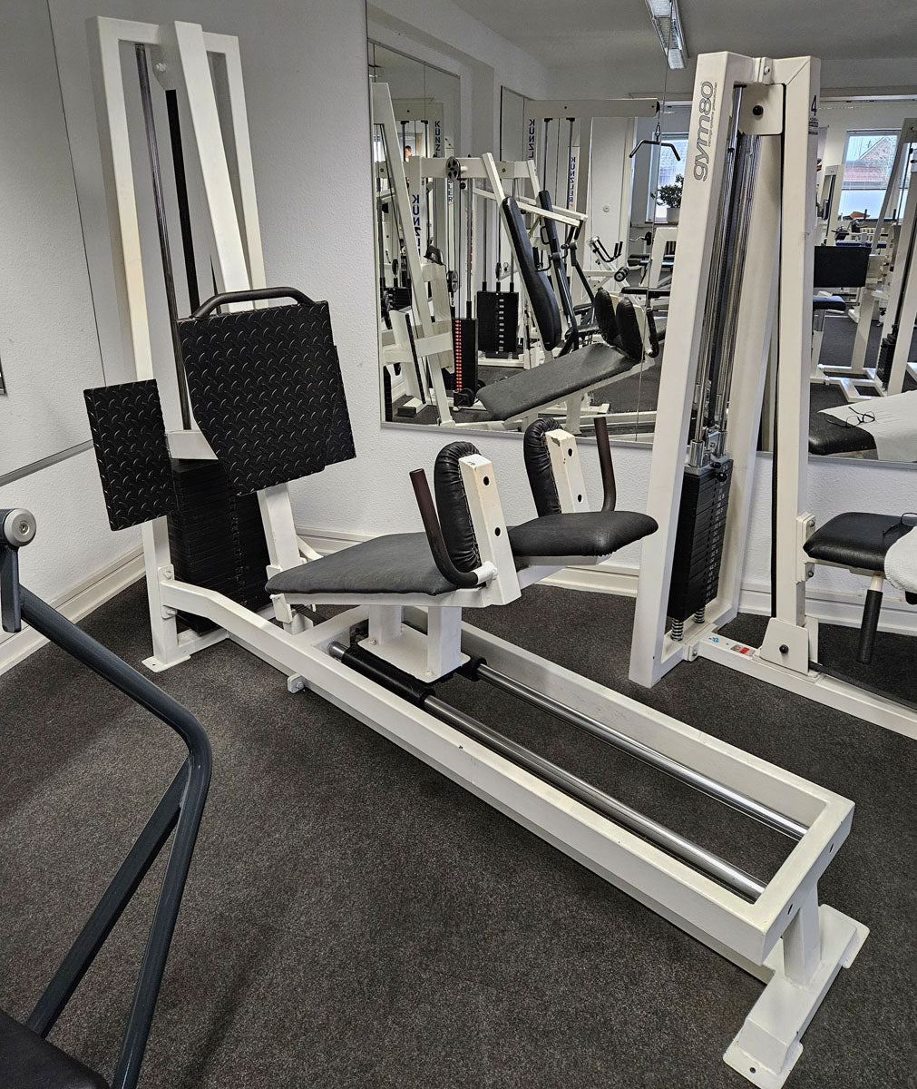 Beinpresse Oldschool, Leg Press, 225kg Gewichtsblock, Hersteller wahrscheinlich Gym80 oder L+K oder Galaxy, Bodybuilding Kraftgerät - Rahmenfarbe Weiß, gebraucht mit Gebrauchsspuren