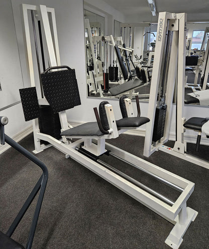 Beinpresse Oldschool, Leg Press, 225kg Gewichtsblock, Hersteller wahrscheinlich Gym80 oder L+K oder Galaxy, Bodybuilding Kraftgerät - Rahmenfarbe Weiß, gebraucht mit Gebrauchsspuren