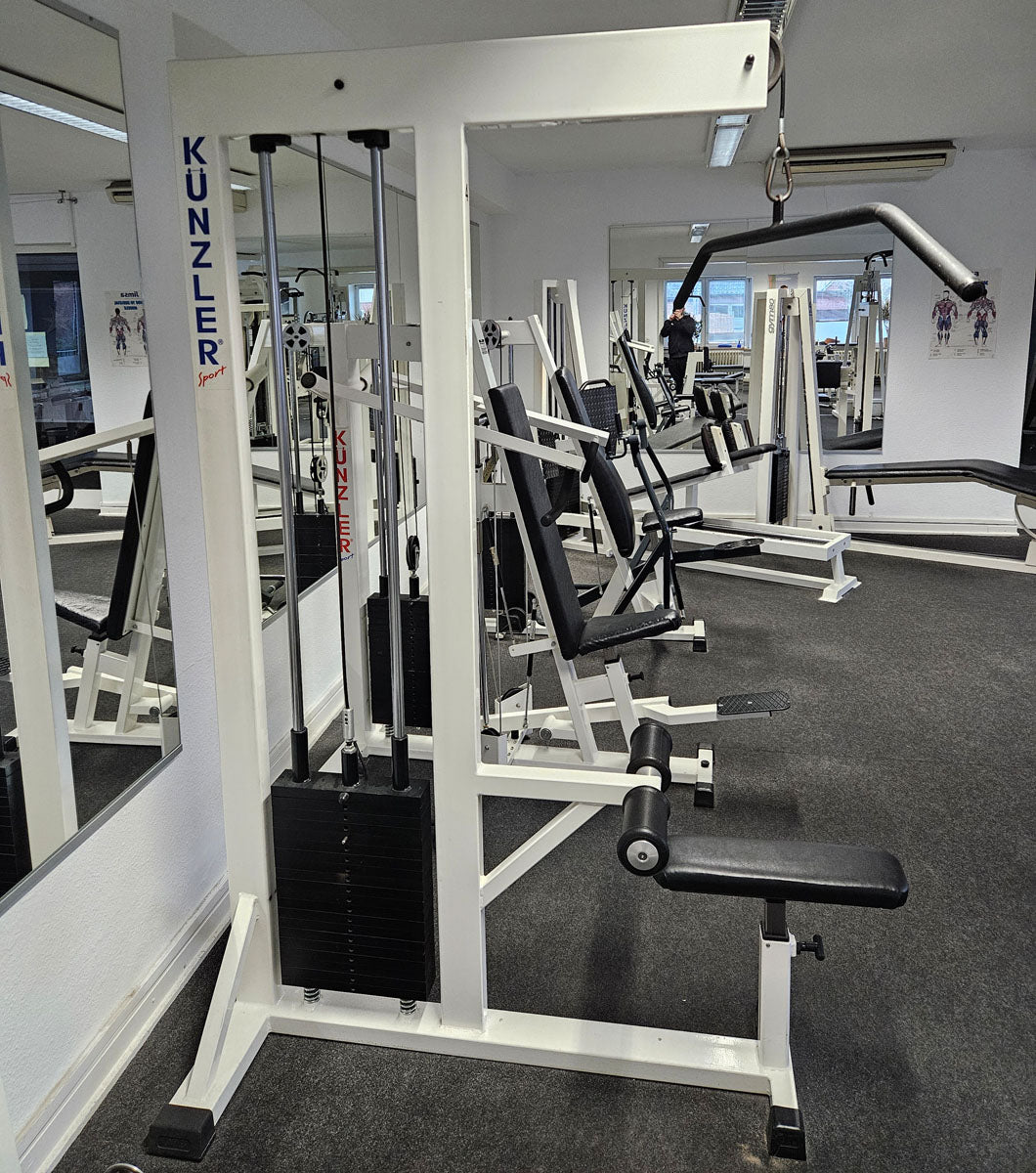 Künzler lat pulldown from above with carabiner, pulldown, old school bodybuilding strength equipment, frame color white, used and tested with signs of wear