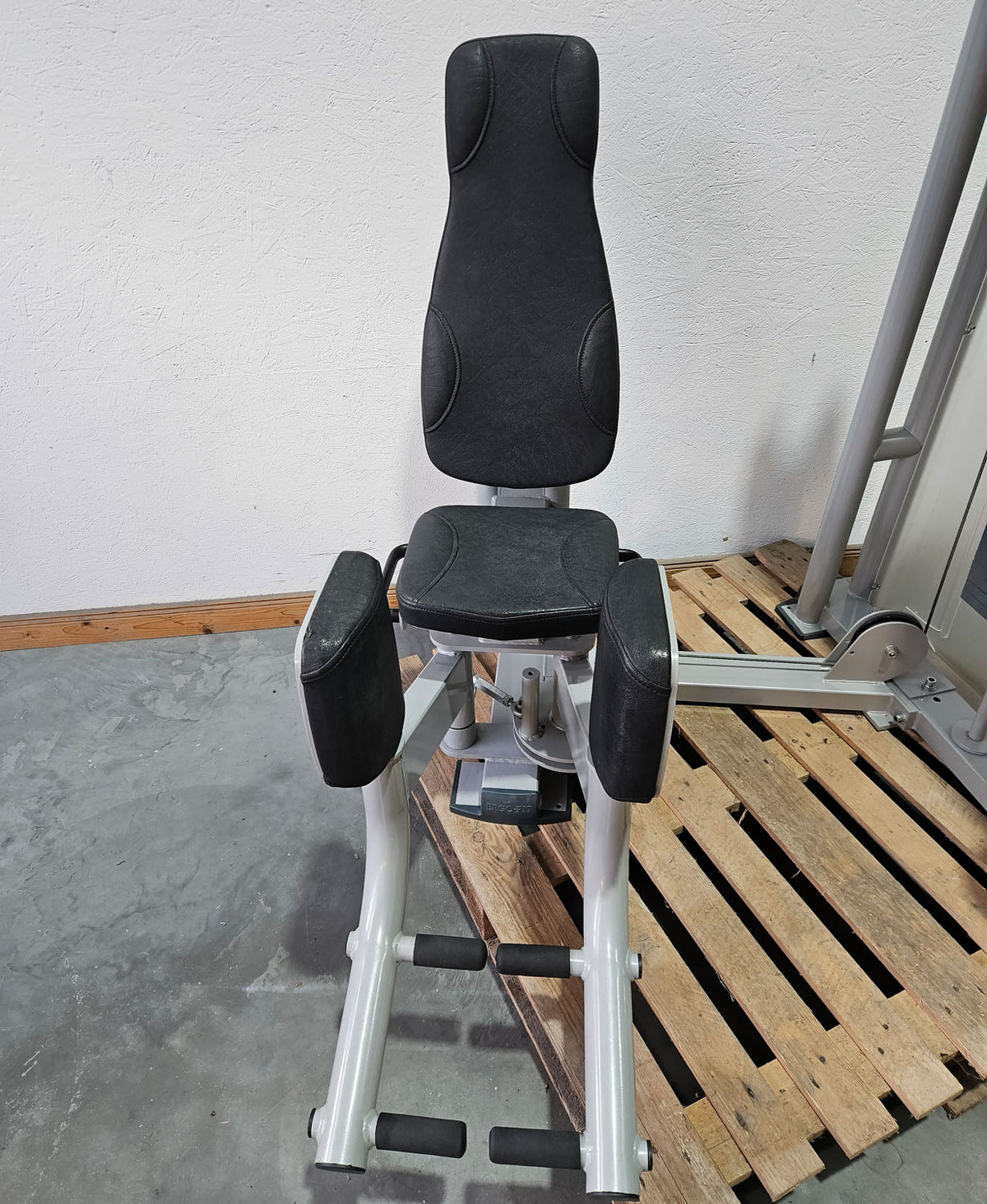 Ergo-Fit Abduktorenmaschine, Hip Abduction Abductor, 4000 Serie, Rahmenfarbe Silber, Polster Schwarz, gebraucht - überholter Zustand