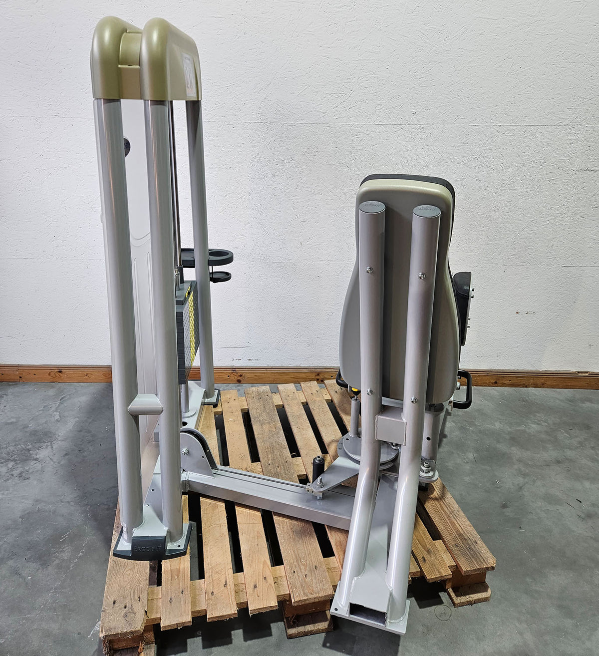 Ergo-Fit Abduktorenmaschine, Hip Abduction Abductor, 4000 Serie, Rahmenfarbe Silber, Polster Schwarz, gebraucht - überholter Zustand