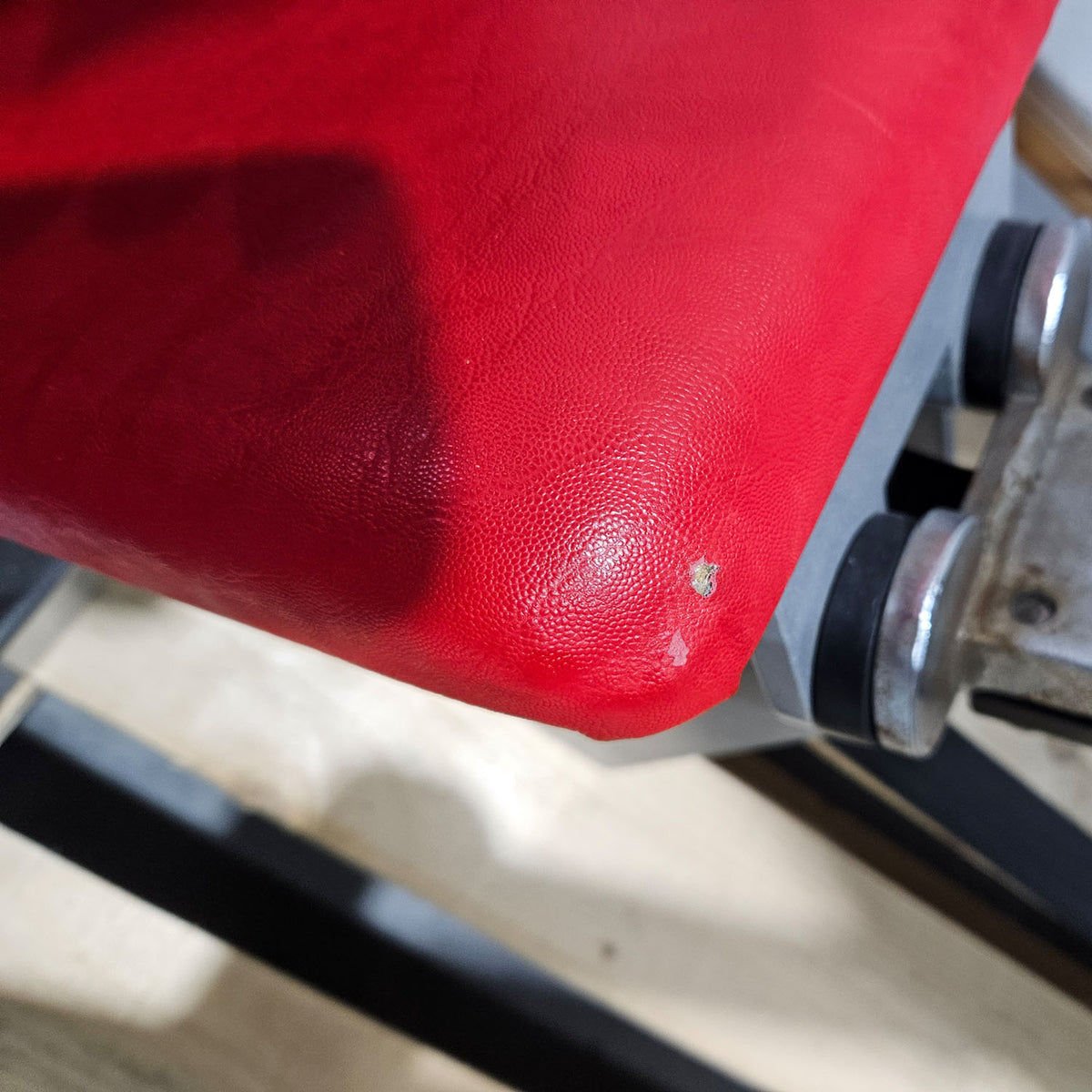 HBP Beinpresse 45° Grad, Leg Press, riesiger 300kg Gewichtsblock + extra Scheibenaufnahme, Bodybuilding Kraftgerät - Rahmenfarbe Silber, gebraucht - geprüfter Zustand