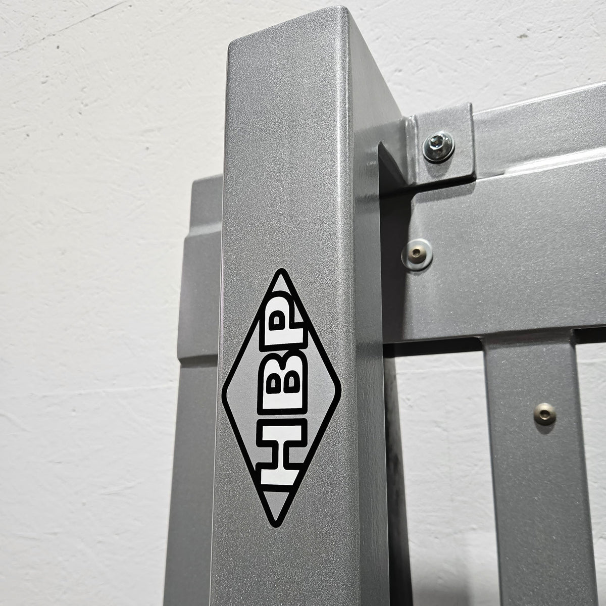 HBP Beinpresse liegend horizontal, Leg Press, großer 240kg Gewichtsblock, Bodybuilding Kraftgerät - Rahmenfarbe Silber, gebraucht - geprüfter Zustand