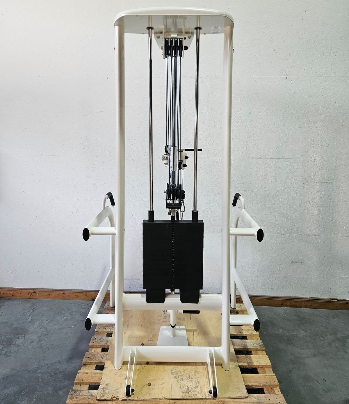 Gym80 Med80 3241 Cable Pull Explosive, height-adjustable cable pull with side handles, explosion pull, freestanding with stand, color white, used - refurbished condition