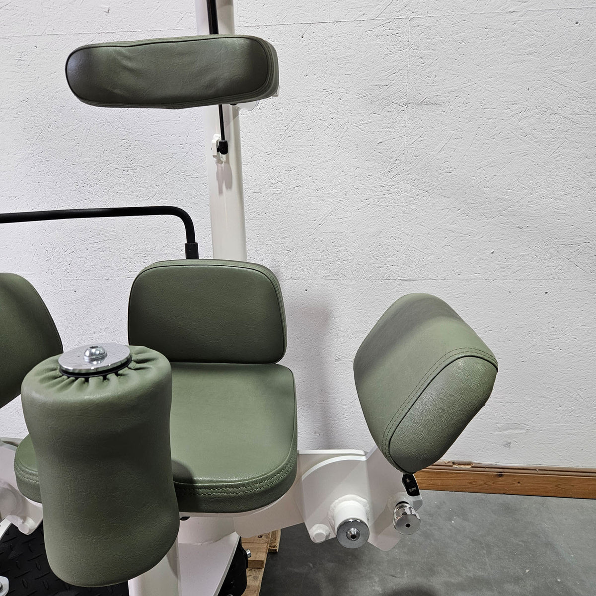 Gym80 Med80 3225 Rotation Machine, Core Rotator, Twister, Side Abdominal Muscles, Color White, Used - Refurbished Condition