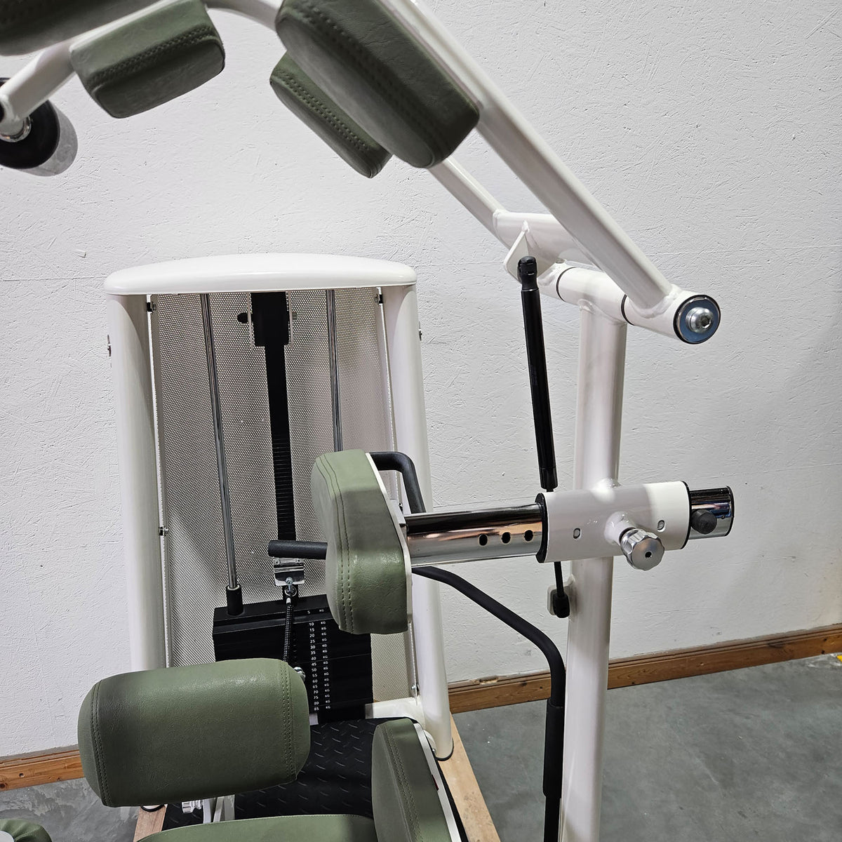 Gym80 Med80 3225 Rotation Machine, Core Rotator, Twister, Side Abdominal Muscles, Color White, Used - Refurbished Condition