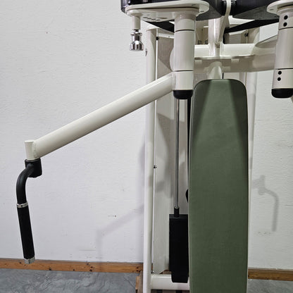 Gym80 3022 Butterfly, Sygnum, Bruststabilisator, Farbe Weiß, gebraucht - überholter Zustand