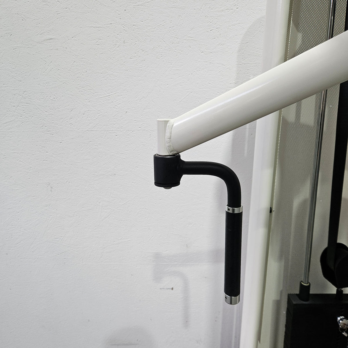 Gym80 3022 Butterfly, Sygnum, Bruststabilisator, Farbe Weiß, gebraucht - überholter Zustand
