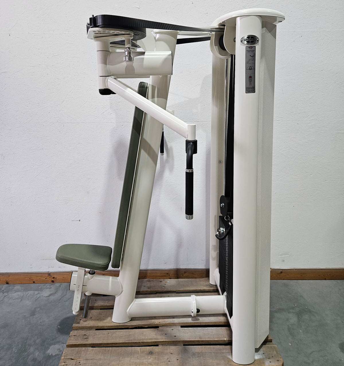 Gym80 3022 Butterfly, Sygnum, Bruststabilisator, Farbe Weiß, gebraucht - überholter Zustand