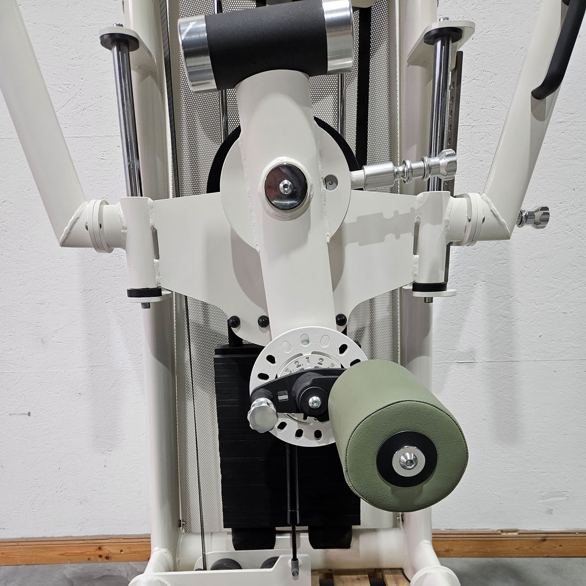 Gym80 Med80 3256 Multi Hip, Total Hip Kick Machine, Hip Pendulum, Color White, Used - Refurbished Condition