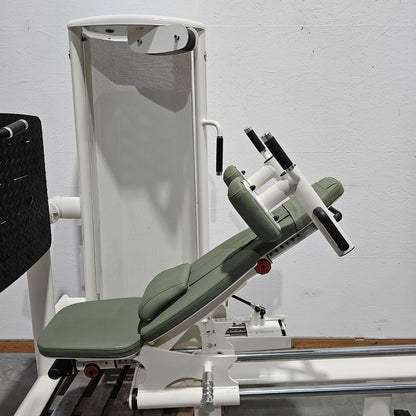 Gym80 Med80 3283 Funktionsstemme sitzend - liegend, Beinpresse verstellbar, Farbe Weiß, gebraucht - überholter Zustand