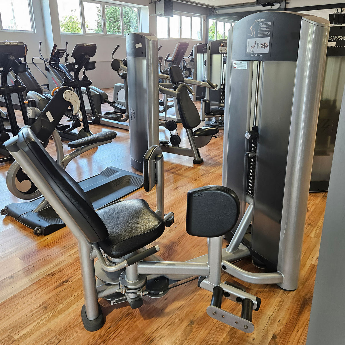 Life Fitness 2er Set = Abduktoren und Adduktorenmaschine, Hip Abduction und Hip Adduction Set, Signature Series, Rahmenfarbe Silber, gebraucht - überholter Zustand