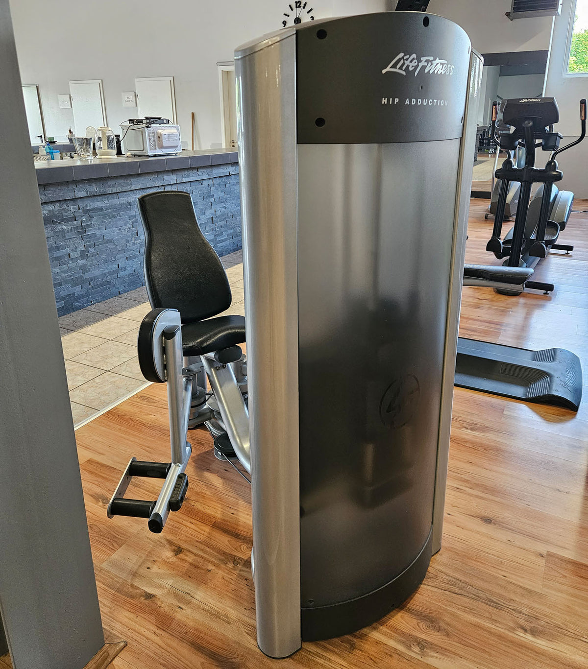 Life Fitness 2er Set = Abduktoren und Adduktorenmaschine, Hip Abduction und Hip Adduction Set, Signature Series, Rahmenfarbe Silber, gebraucht - überholter Zustand