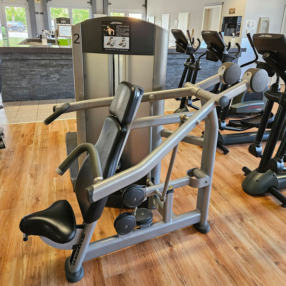 Life Fitness Schulterpresse, Shoulder Press, Overhead Press, Signature Series, Rahmenfarbe Silber, gebraucht - überholter Zustand