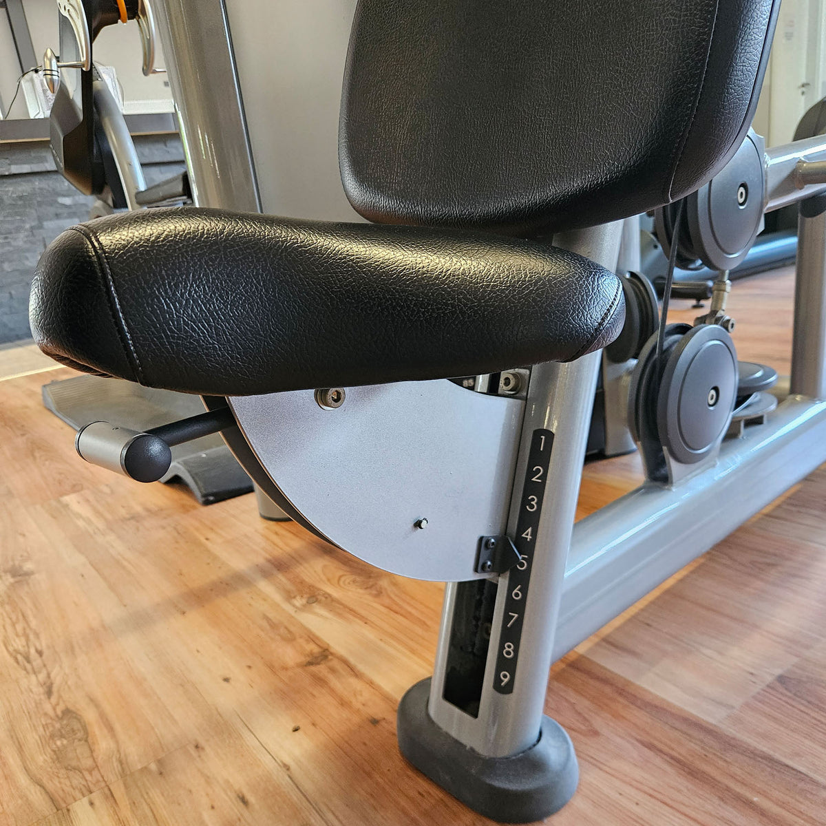 Life Fitness Schulterpresse, Shoulder Press, Overhead Press, Signature Series, Rahmenfarbe Silber, gebraucht - überholter Zustand