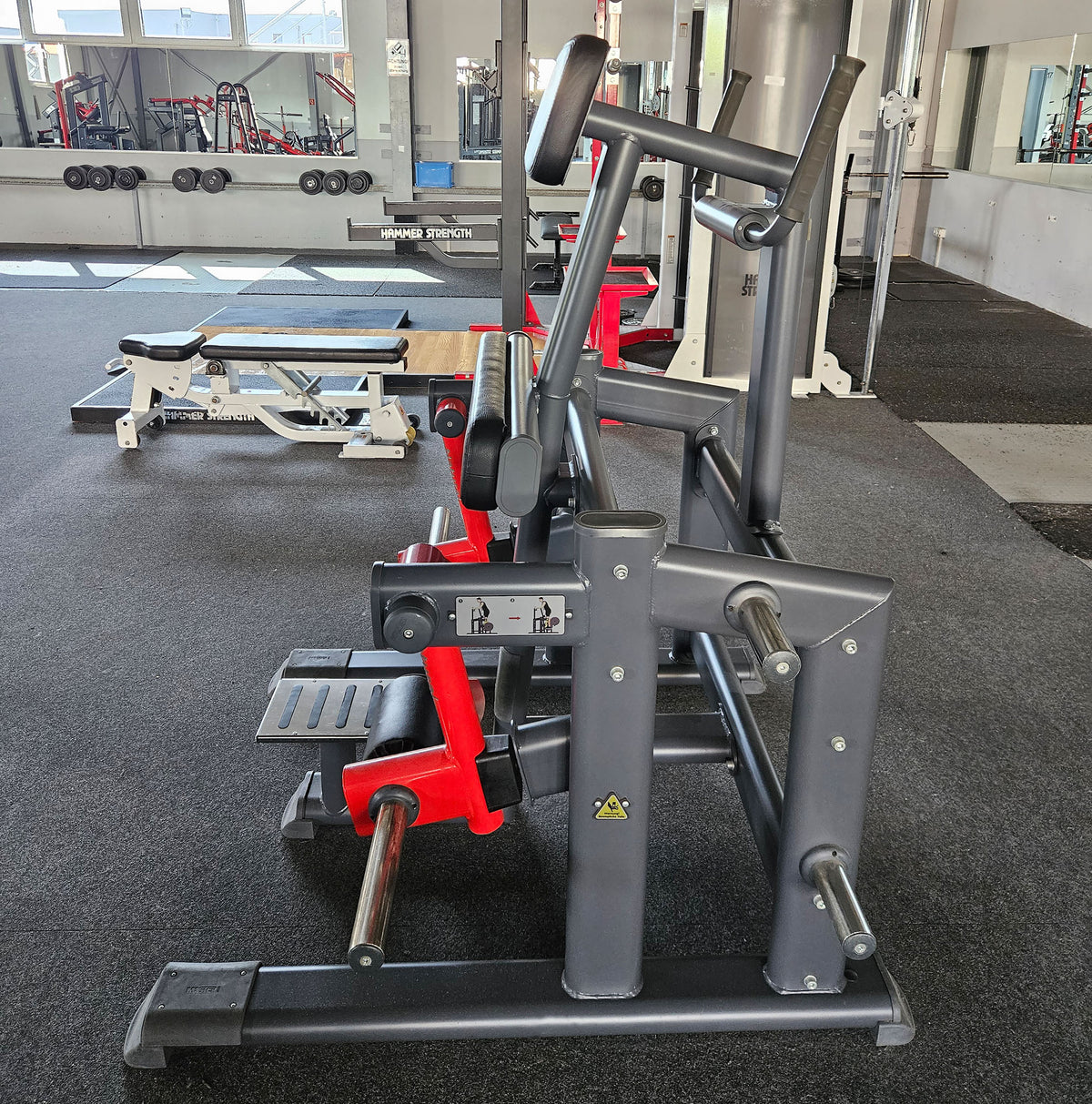 Master Sport Plate loaded Set, 10 Kraftgeräte, Farbe Schwarz und Rot, gebraucht - geprüfter Zustand