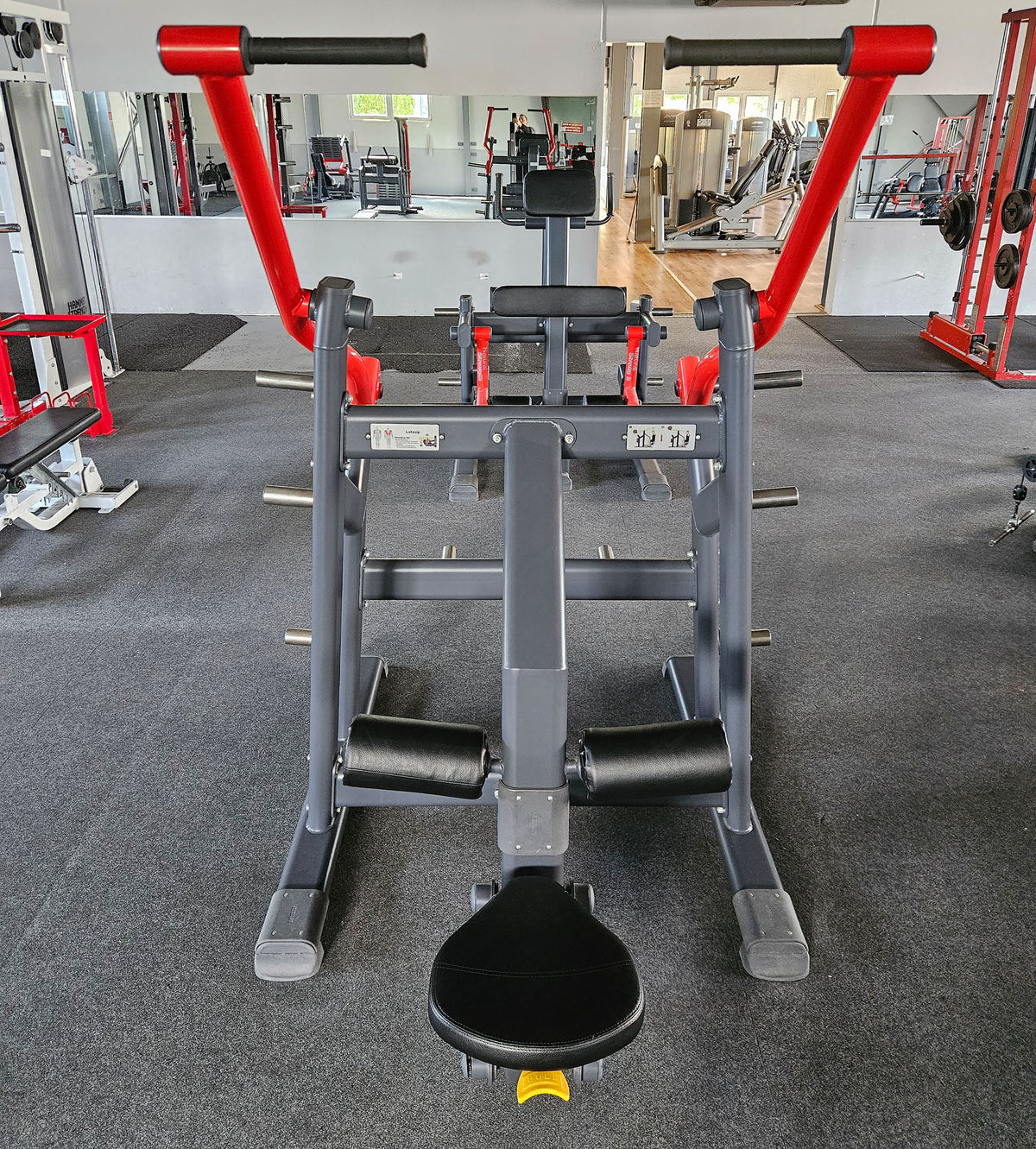 Master Sport Plate loaded Set, 10 Kraftgeräte, Farbe Schwarz und Rot, gebraucht - geprüfter Zustand