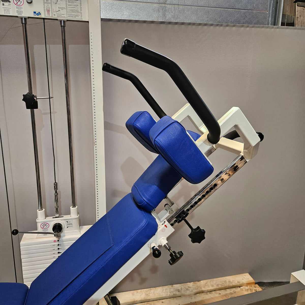 MKB Keller Funktionsstemme, Beinpresse verstellbar sitzend - liegend, 200kg Gewichtsblock, Farbe Weiß, gebraucht - überholter Zustand