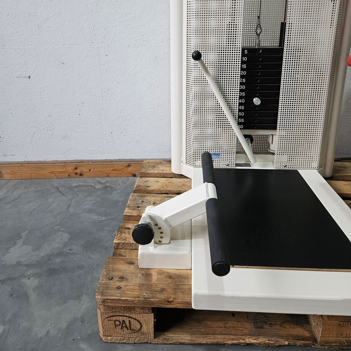 Dynamed Bauchmaschine und Rückenstrecker 2 in 1 Kombimaschine - Bauchmuskeltraining und Hyperextension, Abs and Lower Back, Stolzenberg, Rahmen Weiß, gebraucht - überholter Zustand