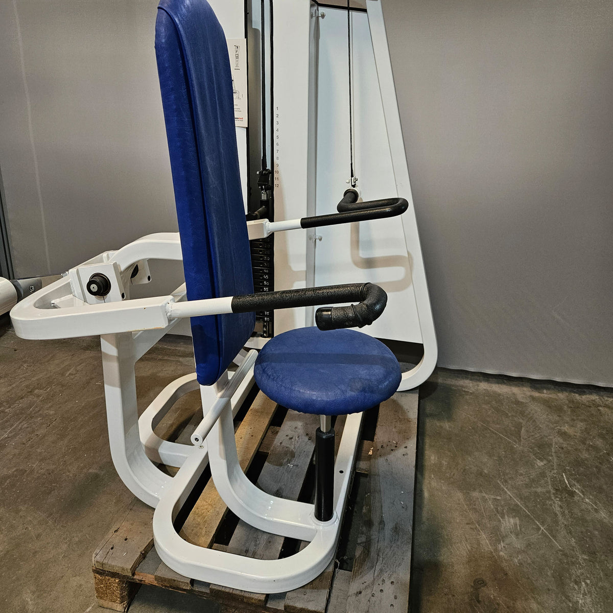 Proxomed, Stützstemme, Dips, Trizepsmaschine, Armstrecker, Compass Serie, Farbe Weiß, gebraucht - geprüfter Zustand mit Gebrauchsspuren