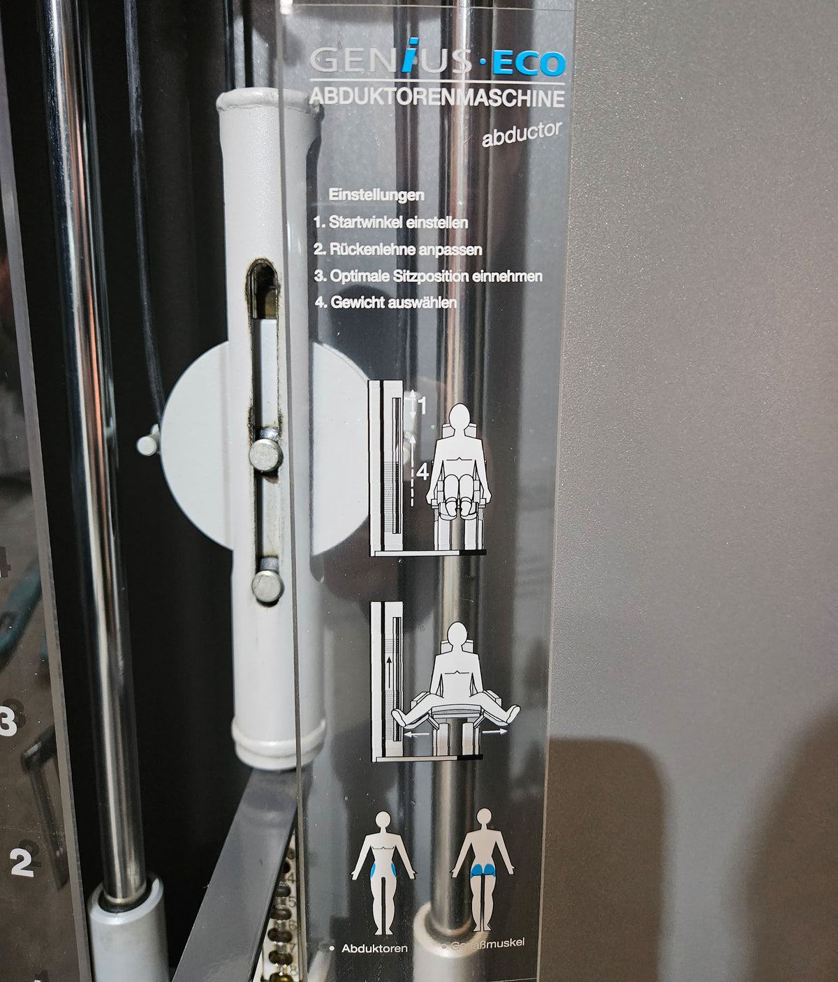 Frei Genius Eco Abduktorenmaschine, Hip Abduction, Abductor, Rahmenfarbe Silber, gebraucht - überholter Zustand