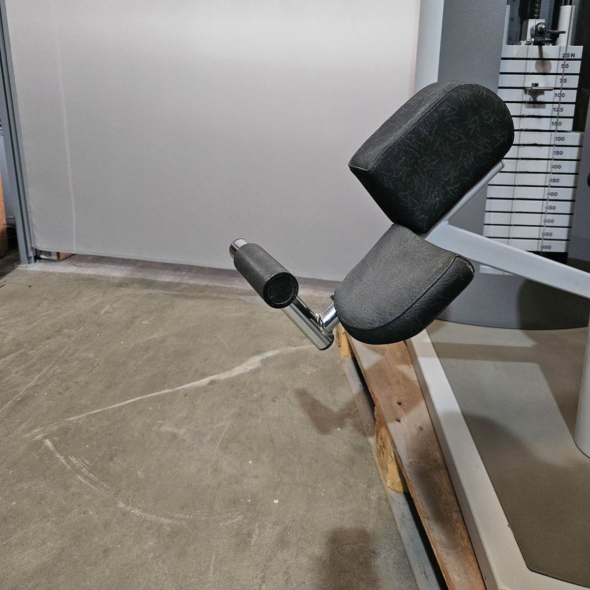 Frei Genius Eco Abduktorenmaschine, Hip Abduction, Abductor, Rahmenfarbe Silber, gebraucht - überholter Zustand