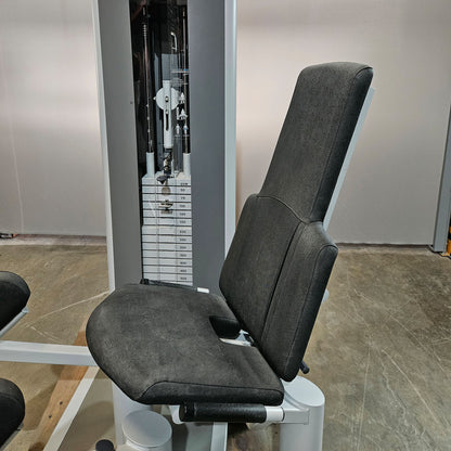 Frei Genius Eco Abduktorenmaschine, Hip Abduction, Abductor, Rahmenfarbe Silber, gebraucht - überholter Zustand