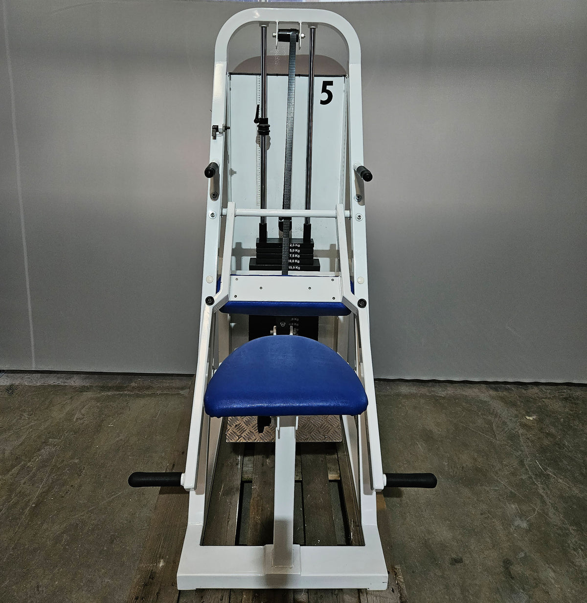 Proxomed Wadenmaschine sitzend durch Plantarflexion bzw Fuß Beugung, Farbe Weiß, gebraucht - geprüfter Zustand mit Gebrauchsspuren