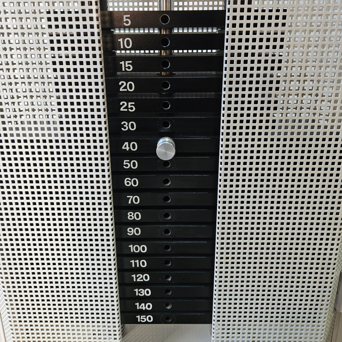 Dynamed Funktionsstemme Kombi Sitzend-Liegend, 150kg Gewichtsblock, mit Kippkreisel, Beinpresse verstellbar, Stolzenberg, Rahmen Weiß, gebraucht - überholter Zustand