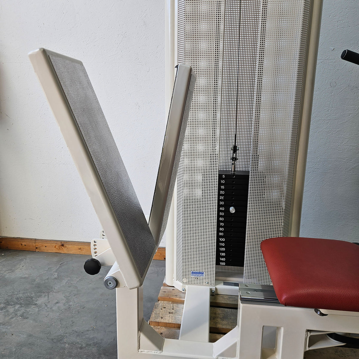 Dynamed Funktionsstemme Kombi Sitzend-Liegend, 150kg Gewichtsblock, mit Kippkreisel, Beinpresse verstellbar, Stolzenberg, Rahmen Weiß, gebraucht - überholter Zustand