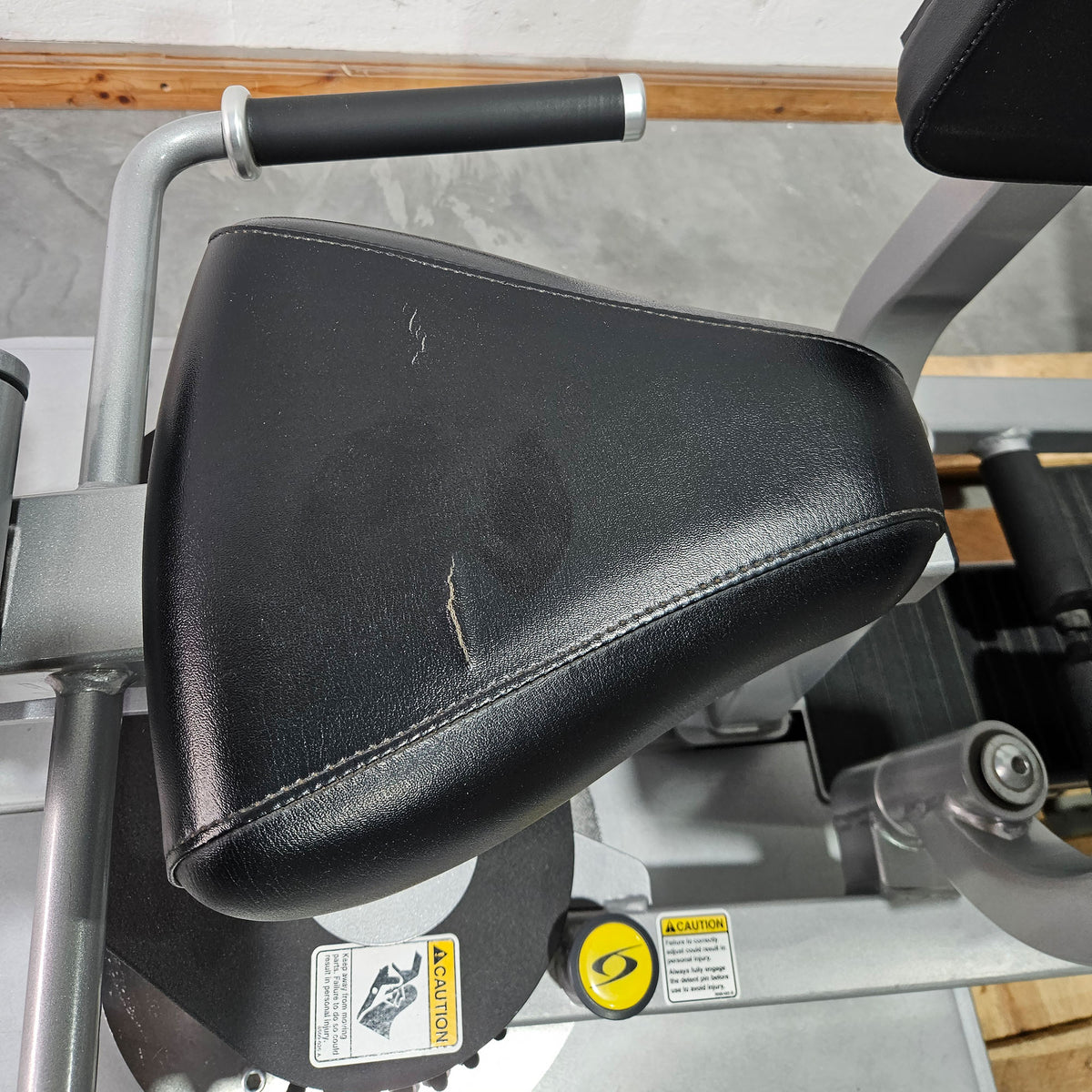 Cybex Eagle Abduktoren und Adduktoren Kombimaschine 2 in 1 - Hip Abduction and Hip Adduction, Rahmenfarbe Silber, Polsterfarbe Schwarz, gebraucht - überholter Zustand