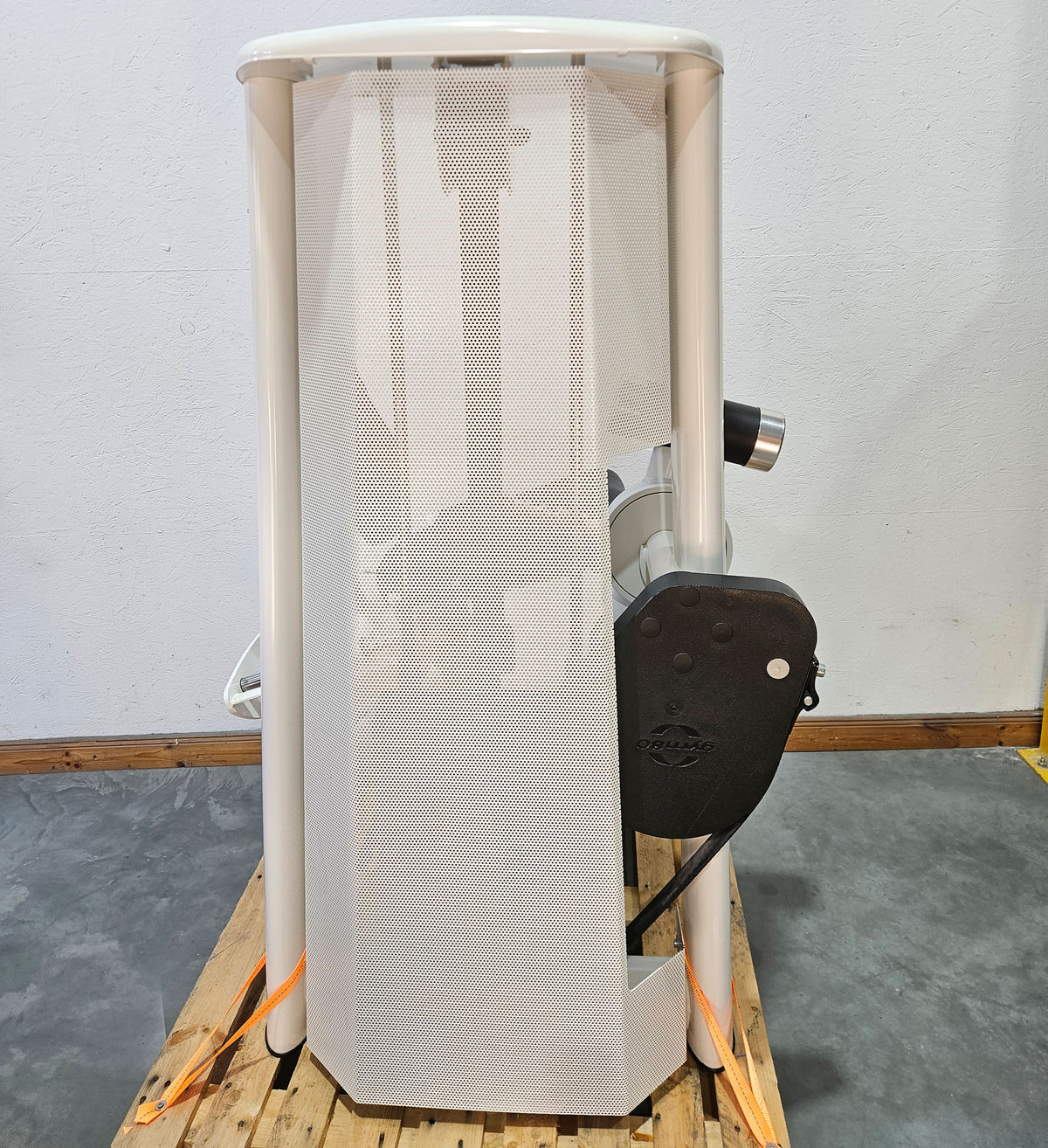 Gym80 Sygnum Seated Leg Extension 3001, Strength Training Machine, Frame Color White, Used - Refurbished Condition