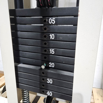 Kabelzug höhenverstellbar, zwei Auszüge, Seilzug, Zugapparat, Hersteller unbekannt, Rahmenfarbe Weiß, Oldschool Bodybuilding, gebraucht - mit Gebrauchsspuren