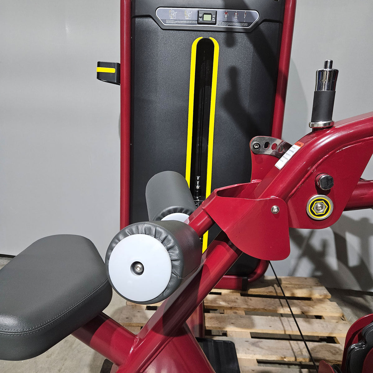 DankSport Latzug von Oben, Pulldown, Farbe Rot, gebraucht - überholter Zustand