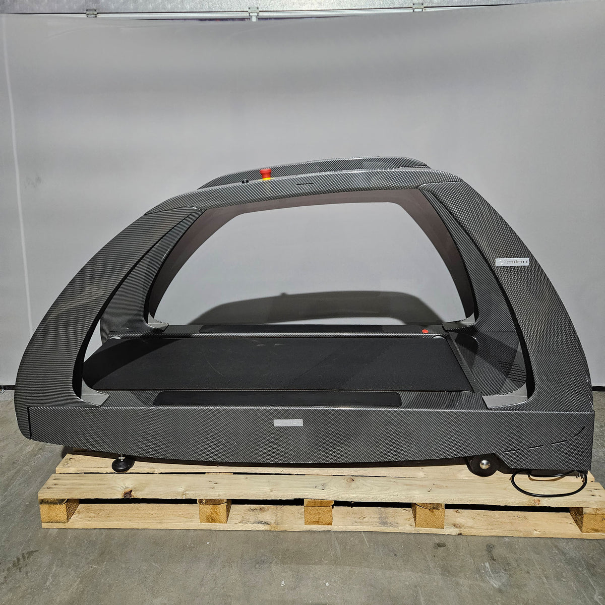 Milon Treadmill Clubrunner, wide version, color Carbon Black, used - refurbished condition