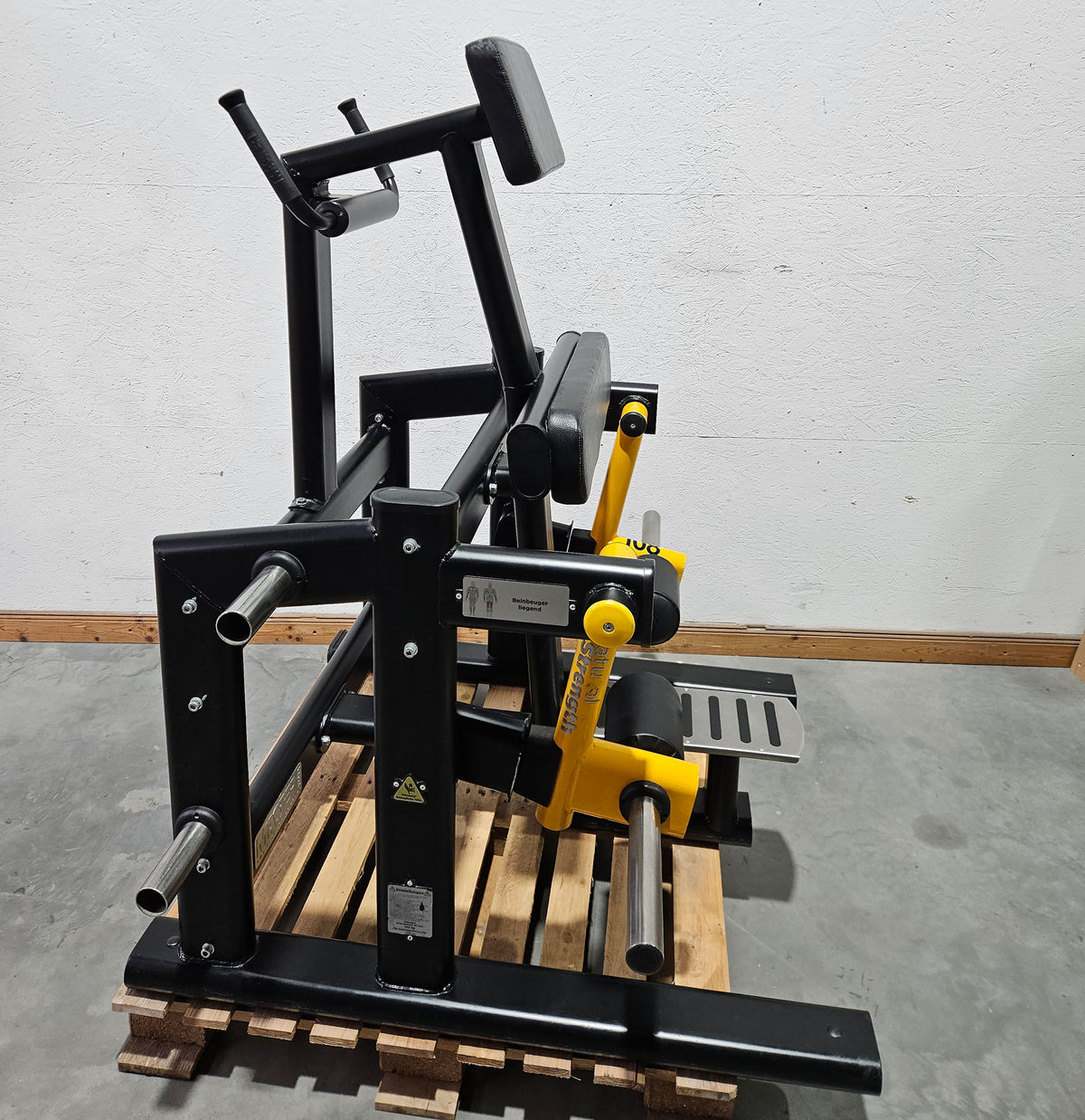 Master Sport Plate loaded Set, 14 Kraftgeräte, Farbe Schwarz/Anthrazit und Gelb, gebraucht - geprüfter Zustand