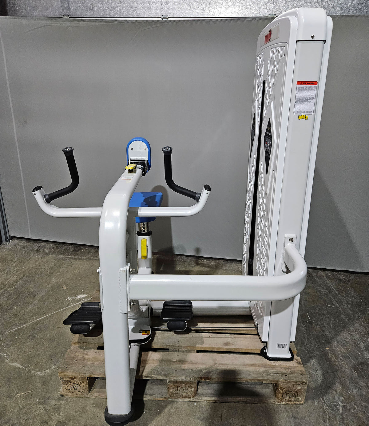 DankSport Rowing Machine with Chest Support, Row, Color White, used - exhibition model