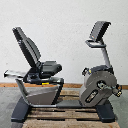 TechnoGym Recumbent Excite Line Recline 700, LED Display, verstellbare Pedalarme, mit Handpuls, Polster Schwarz, gebraucht - überholter Zustand