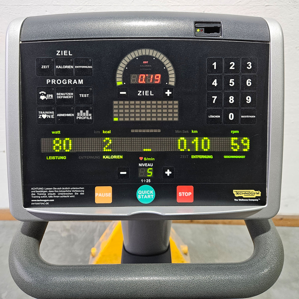 TechnoGym Recumbent Excite Line Recline 700, LED Display, mit Handpuls, Polster Rot-Braun, gebraucht - überholter Zustand