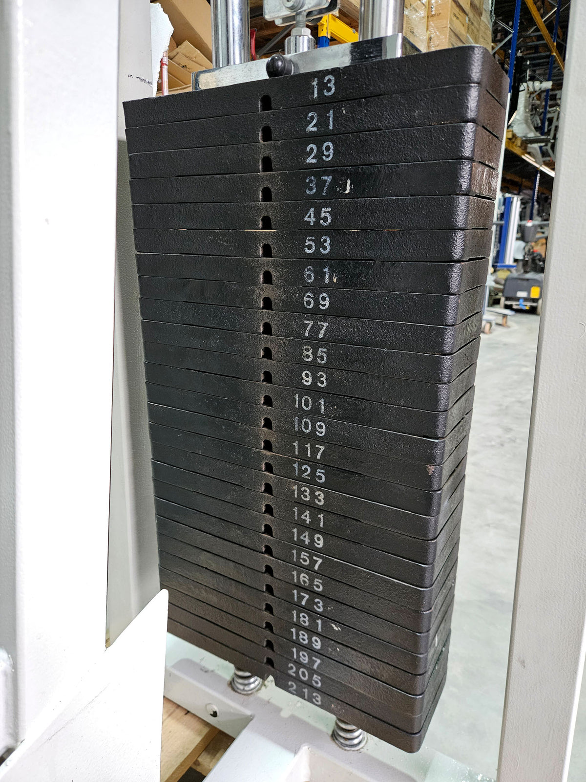 Gym80 Beinpresse liegend, Leg Press lying, 213kg Gewichtsblock, Oldschool Bodybuilding Kraftgerät - Rahmenfarbe Weiß, gebraucht mit Gebrauchsspuren
