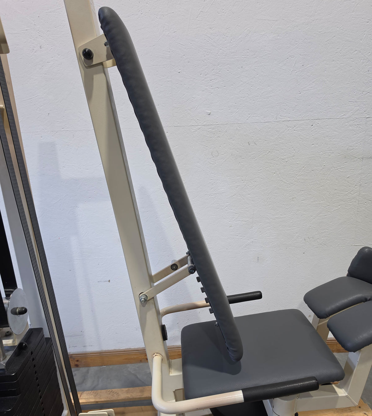 Gym80 - 2-piece set = Abductor and Adductor Machine, Oldschool Edition or Classic Line, Hip Abduction and Hip Adduction Set, Frame color White, used with signs of wear