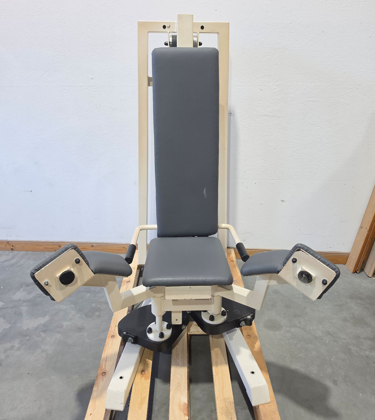 Gym80 - 2-piece set = Abductor and Adductor Machine, Oldschool Edition or Classic Line, Hip Abduction and Hip Adduction Set, Frame color White, used with signs of wear
