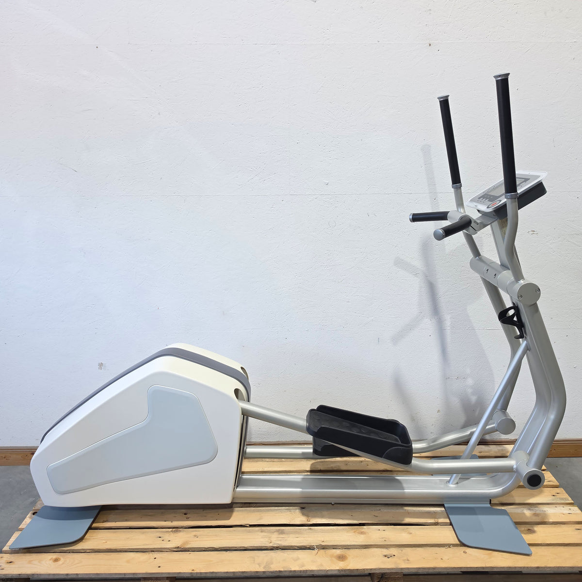 Emotion Fitness Motion Cross 800 med, with large training program, watt training, elliptical trainer, cross trainer, branded Frei AG, used - refurbished condition