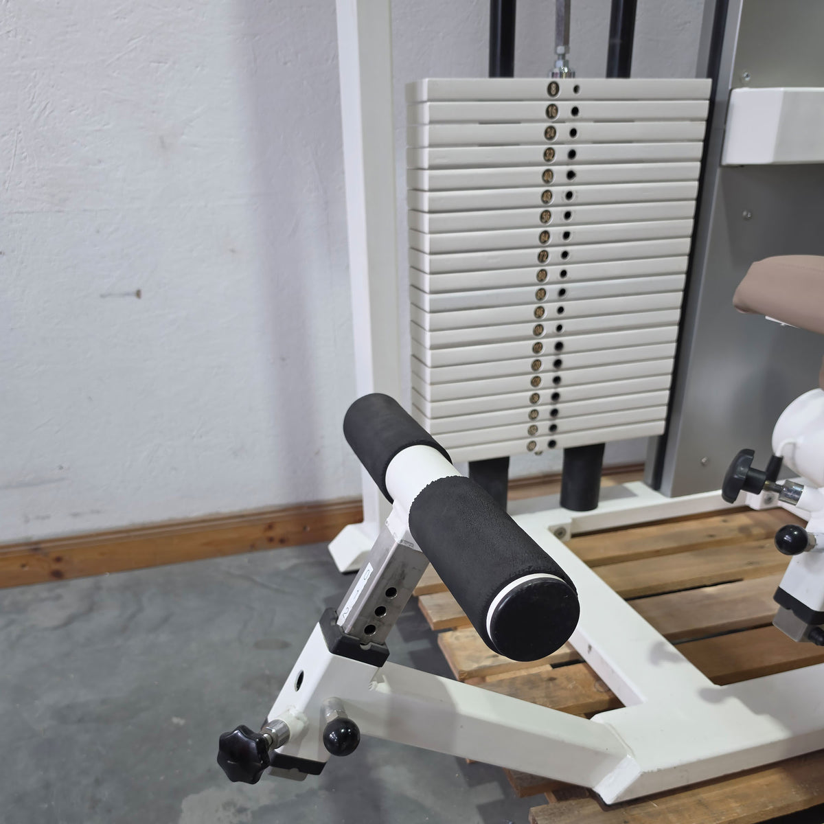 Kaphingst Back Extension RA14, Hyperextension Strength Machine, very variably adjustable, Lower Back Machine, Color White, used - tested condition with signs of wear