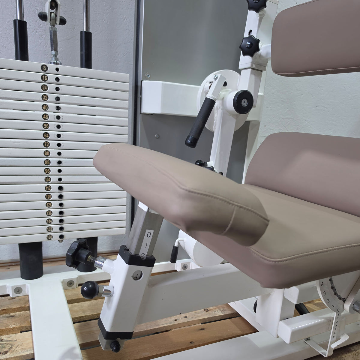 Kaphingst Back Extension RA14, Hyperextension Strength Machine, very variably adjustable, Lower Back Machine, Color White, used - tested condition with signs of wear