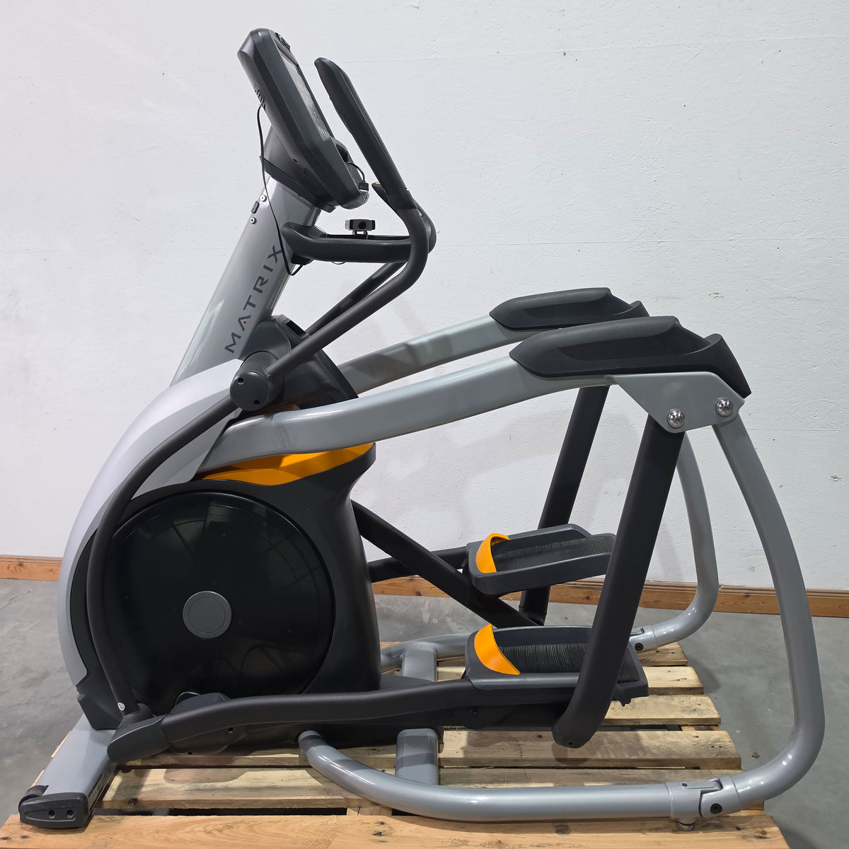 Matrix A5X Crosstrainer with Adjustable Incline, Ascent Trainer, Suspension Elliptical Trainer, LED Display, Color Silver, Used - Refurbished Condition